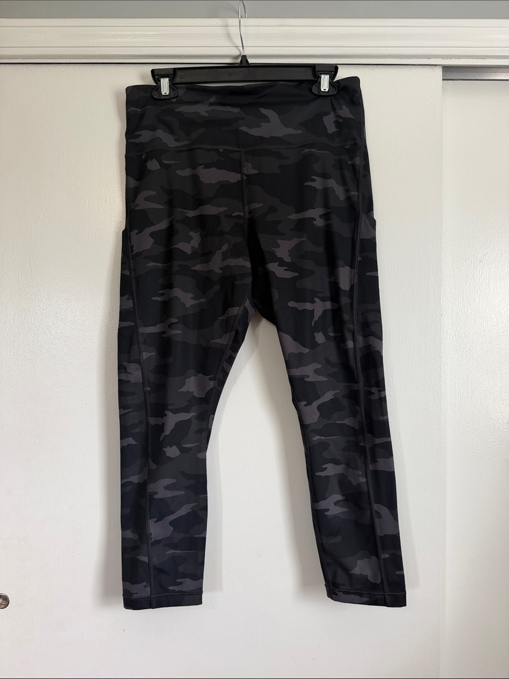 Athleta Black & Gray Camo High-Rise Leggings